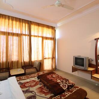 Ashiyana Continental Hotel, Mussoorie 2